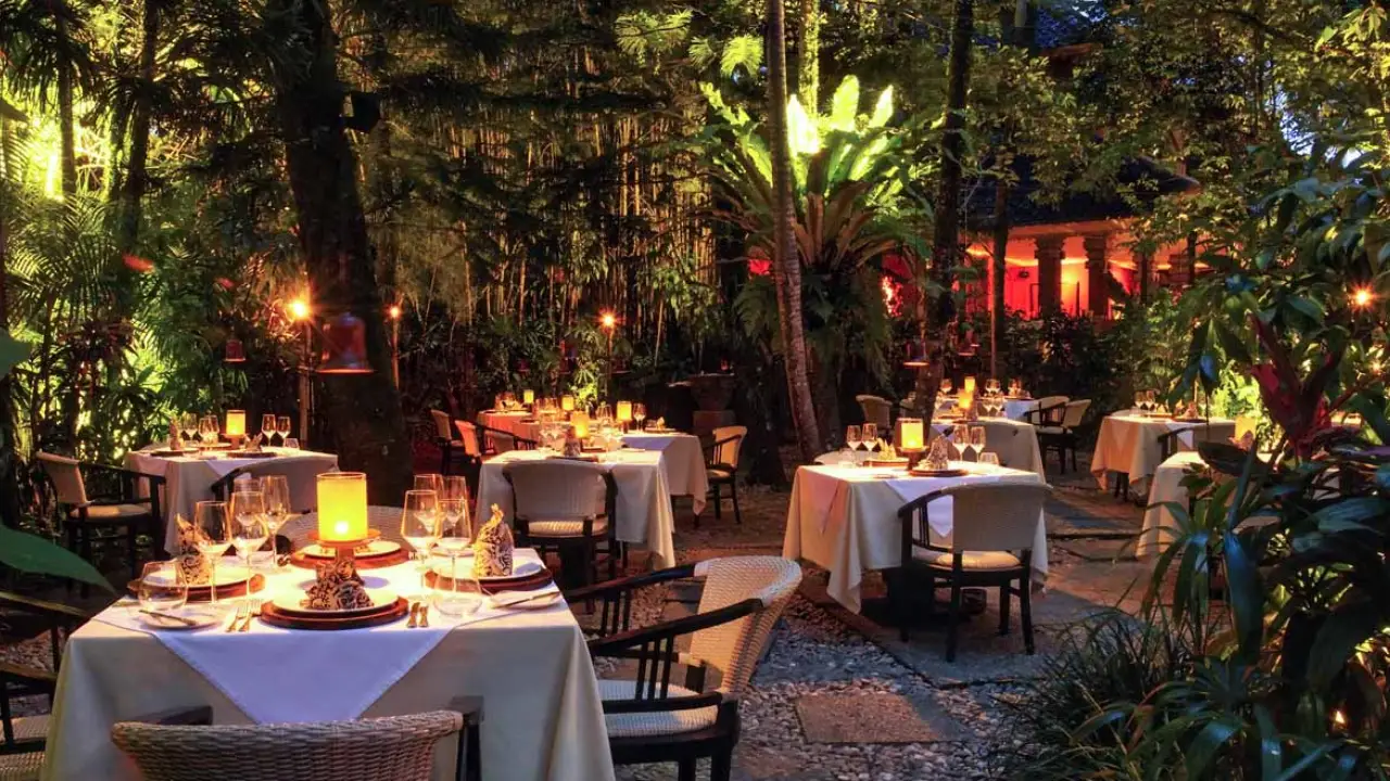 Mozaic-Bali-Garden-Dining-Area