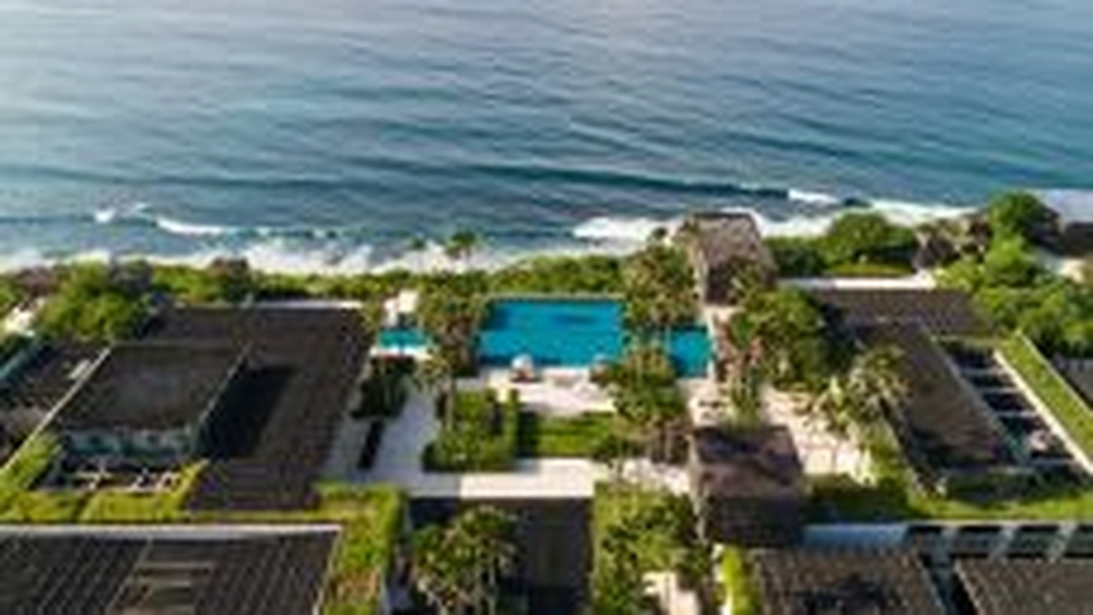 7 Ultra-Exclusive Uluwatu Villas With Private Ocean Views And Butler Service.